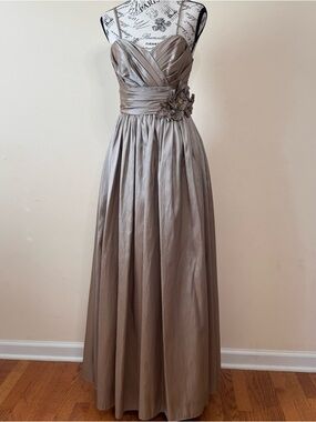 Watters & Watters Metallic Bronze Formal Gown | Champagne Evening Dress | Size 2